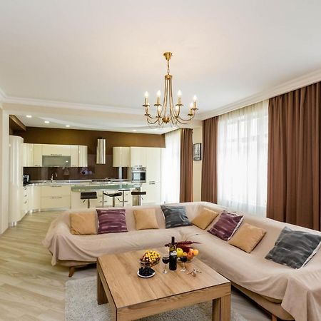Rustaveli Residence III ティビリシ エクステリア 写真