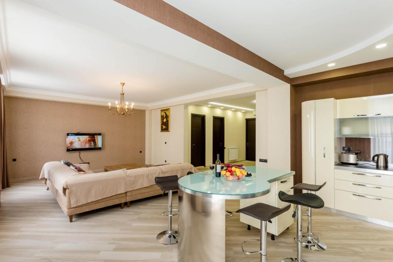 Rustaveli Residence III ティビリシ エクステリア 写真